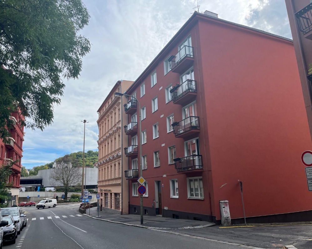 Prodej bytu 2+1 jen pár kroků od hotelu Thermal - po moderní a velmi zdařilé rekonstrukci